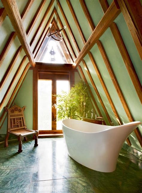 Creative Ideas for Oddly Shaped Bathrooms .